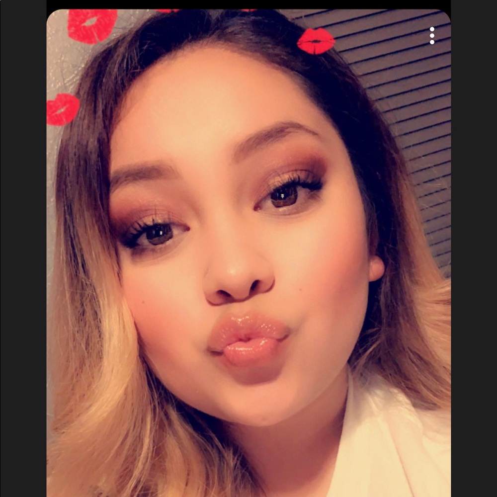 Meet your Posher, Maria